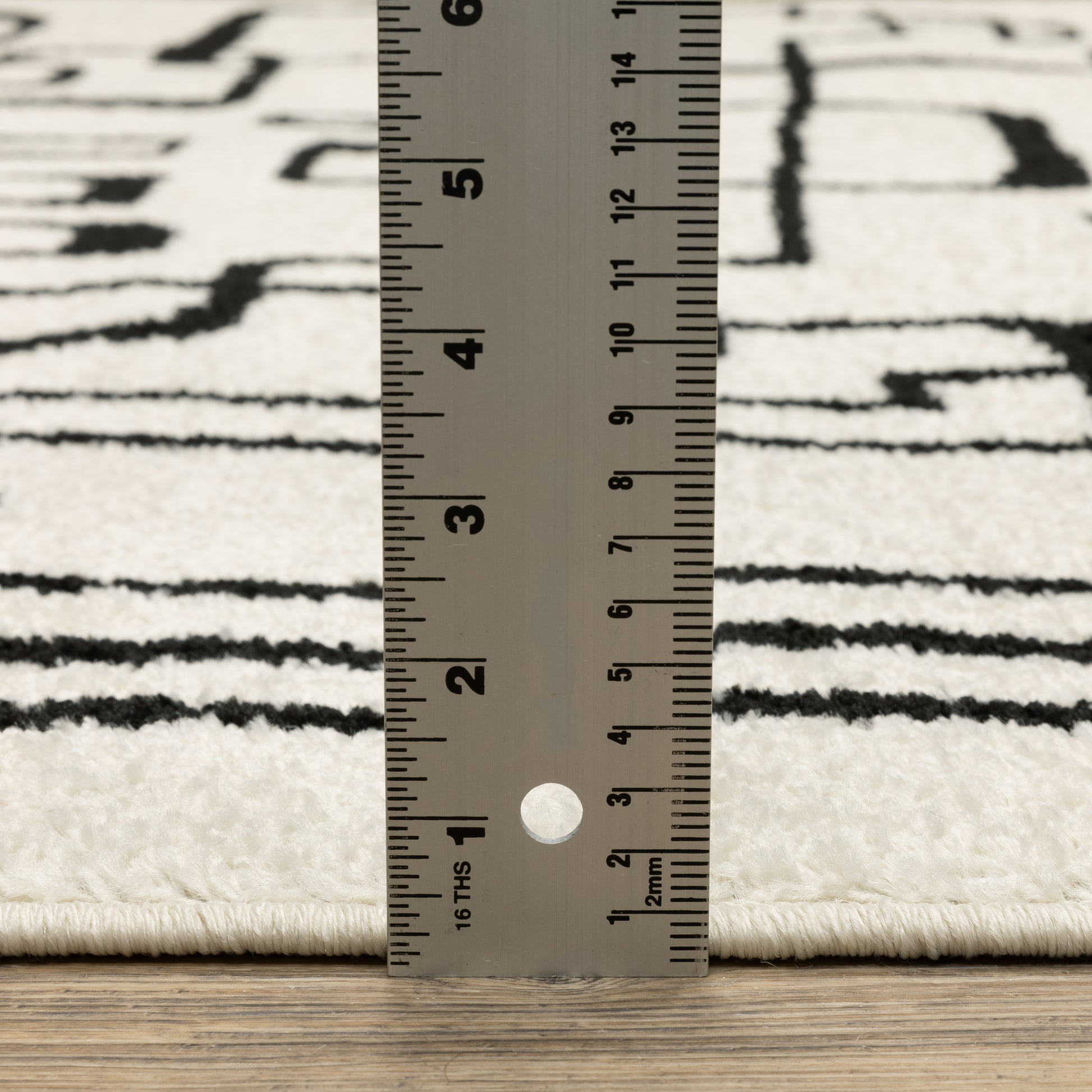 Quinn Abstract Beige/ Black Cut Pile Rug
