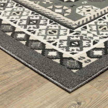 Raylan Medallion Grey/ Ivory Geometric Cut Pile Rug