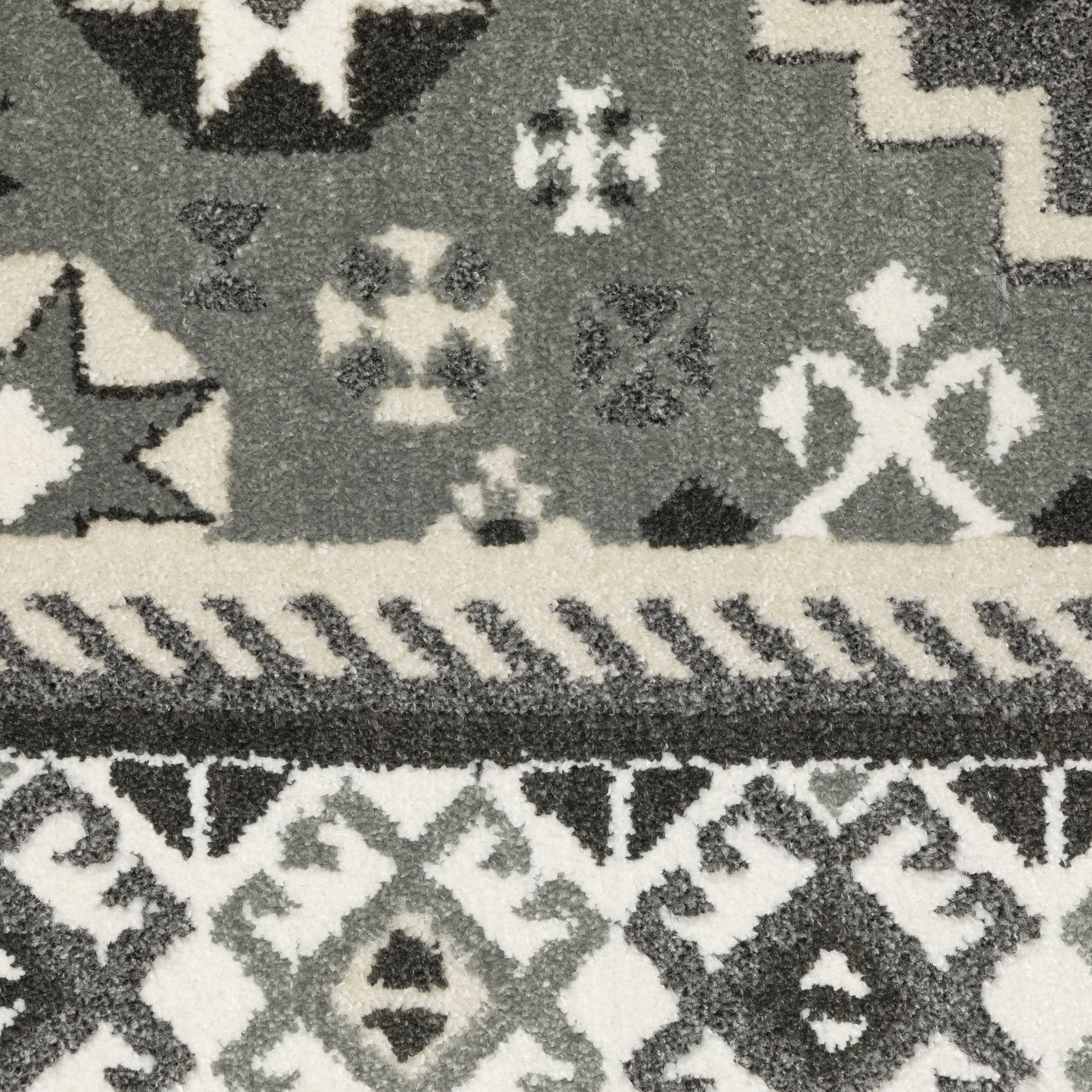 Raylan Medallion Grey/ Ivory Geometric Cut Pile Rug