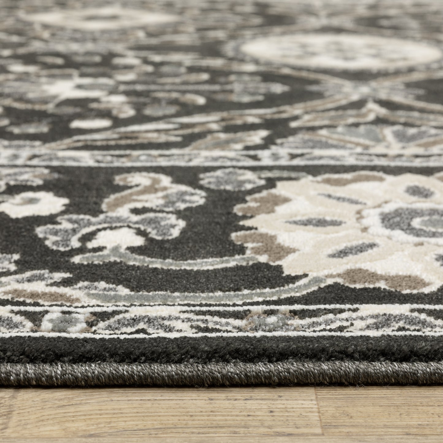 Raylan Trefoil Black/ Grey Oriental Cut Pile Rug