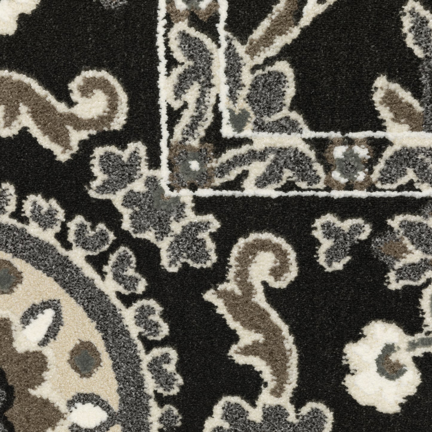 Raylan RAY05 Black Trefoil Rug