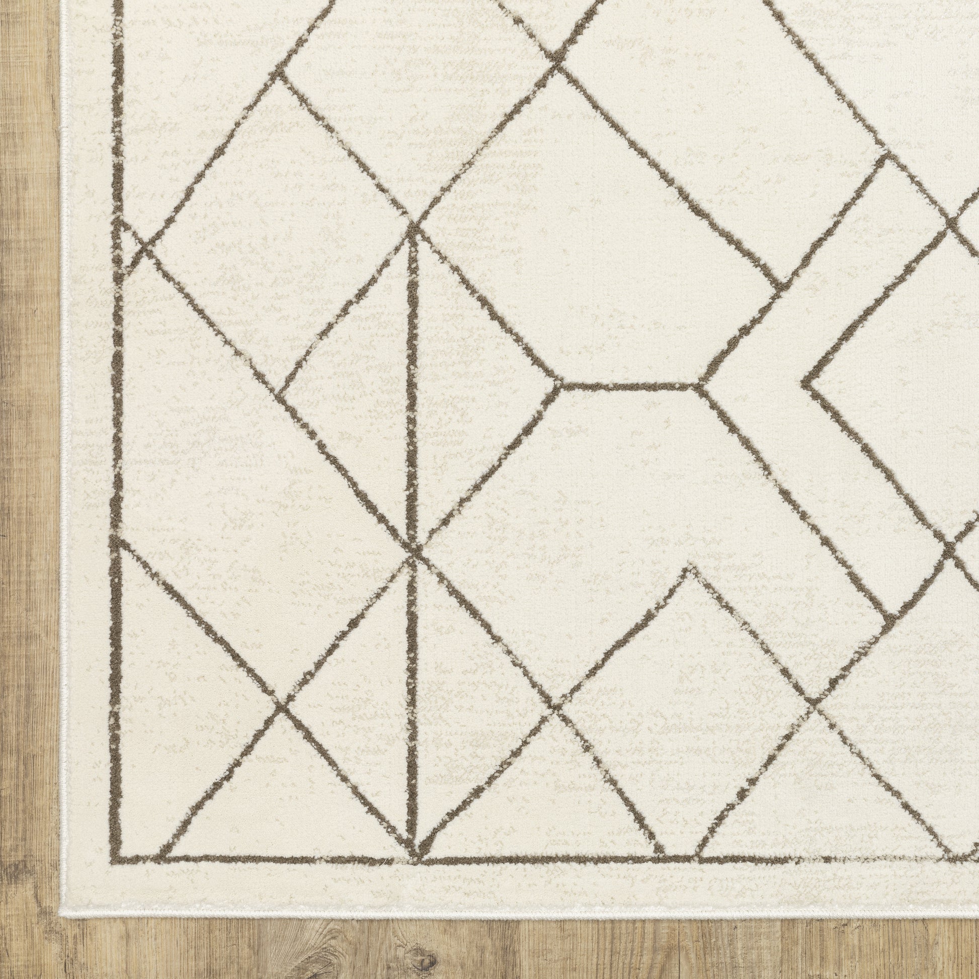 Raylan Geometric Ivory/ Brown Cut Pile Rug