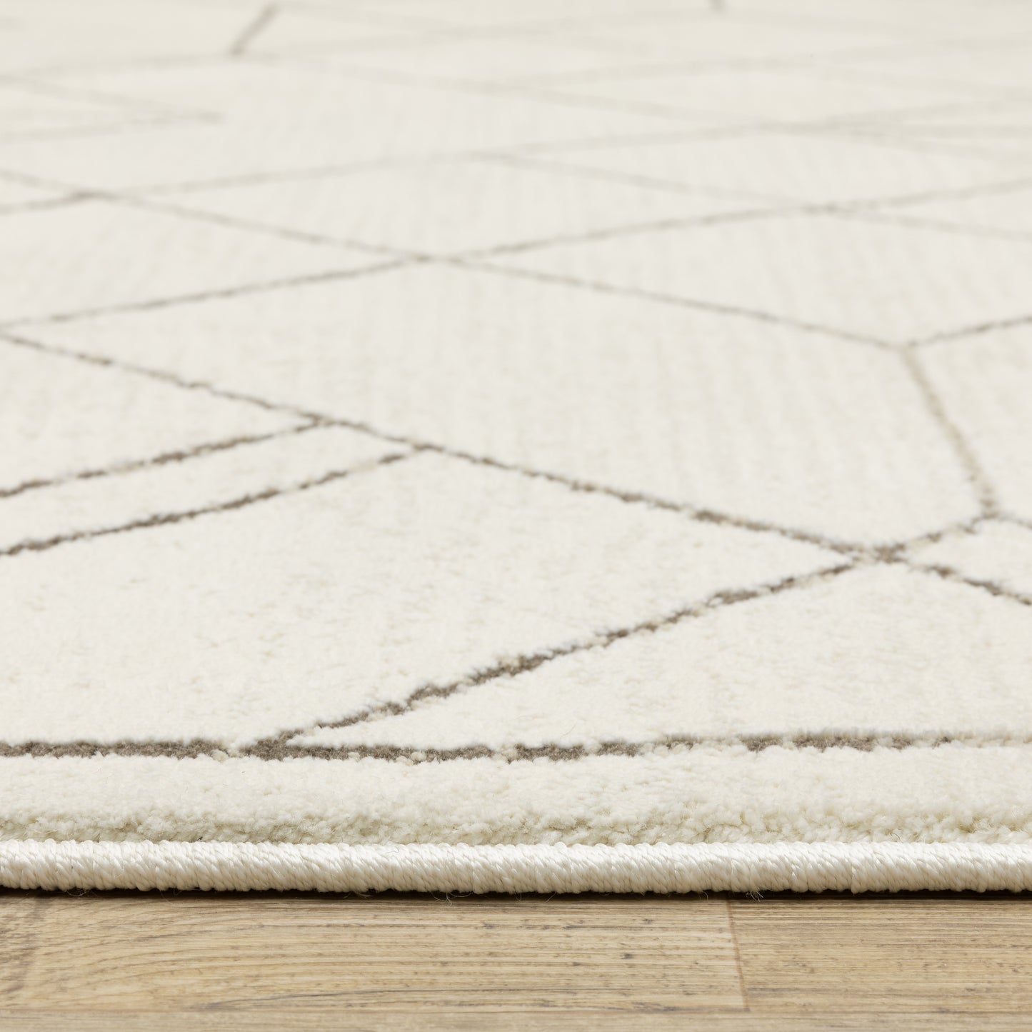 Raylan Geometric Ivory/ Brown Cut Pile Rug
