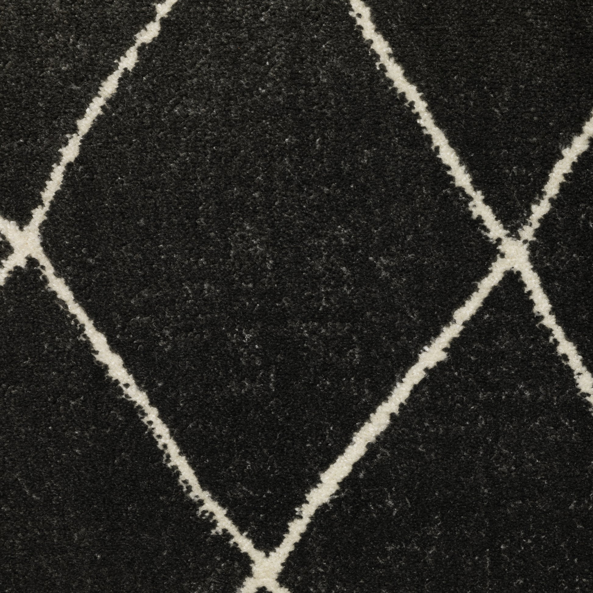 Raylan RAY12 Black Lattice Rug