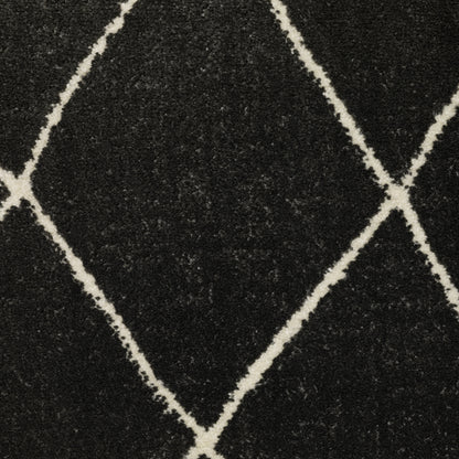 Raylan Lattice Black/ Ivory Geometric Cut Pile Rug