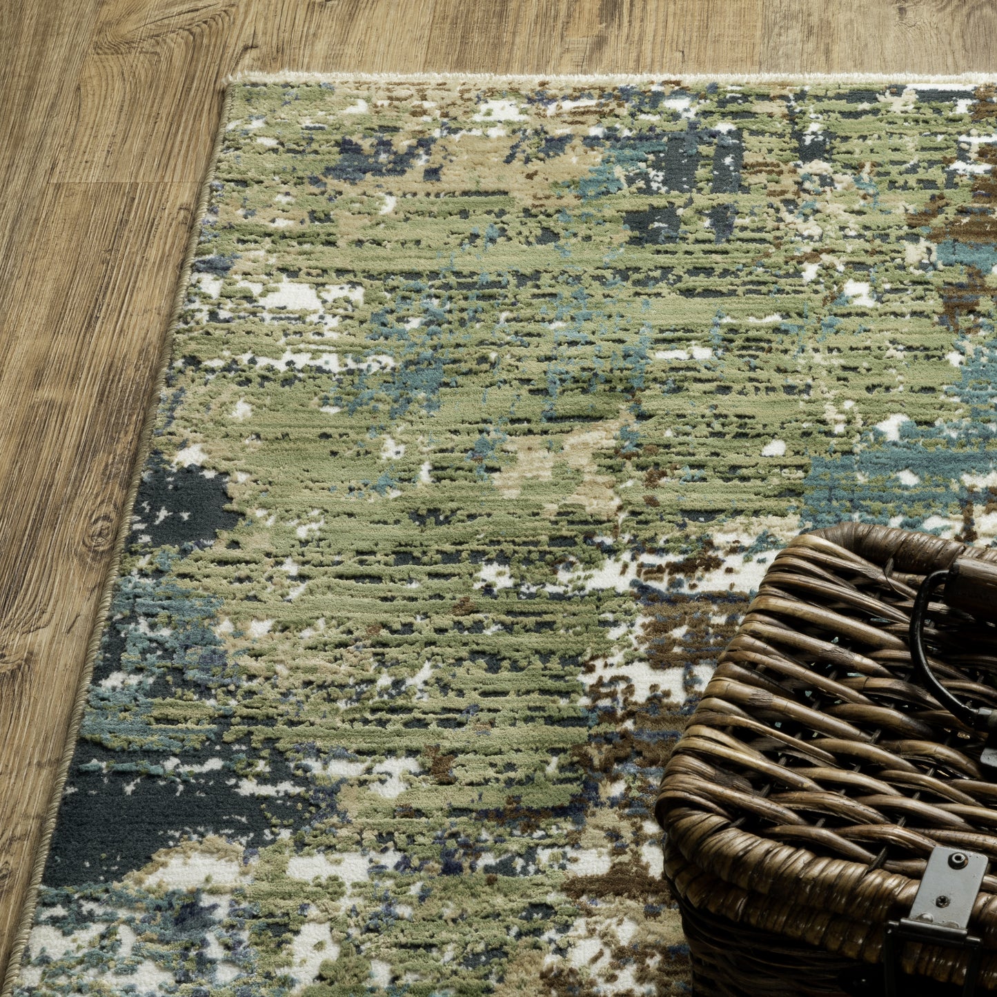 Reed Distressed Blue/ Green Abstract Cut Pile Rug