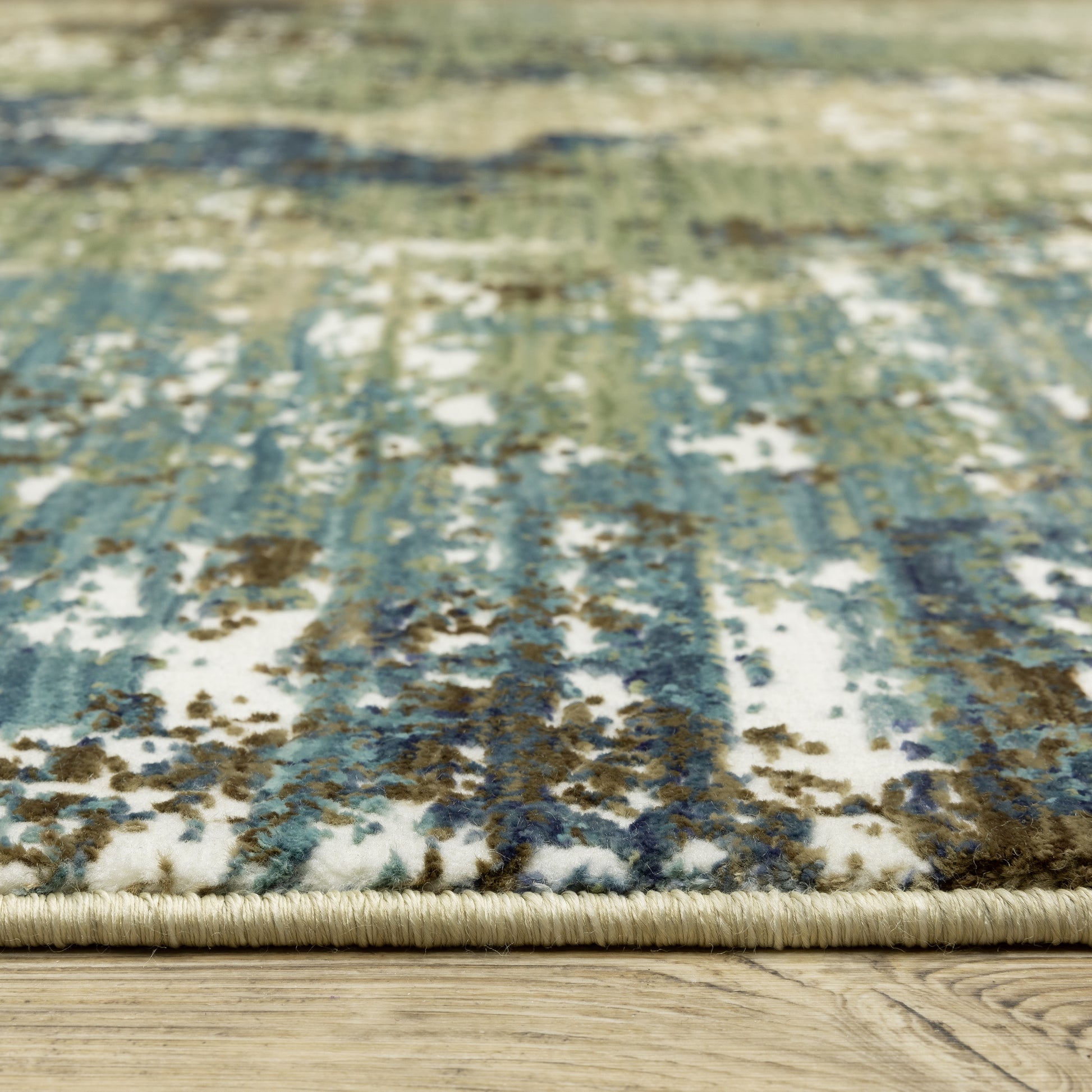 Reed Distressed Blue/ Green Abstract Cut Pile Rug
