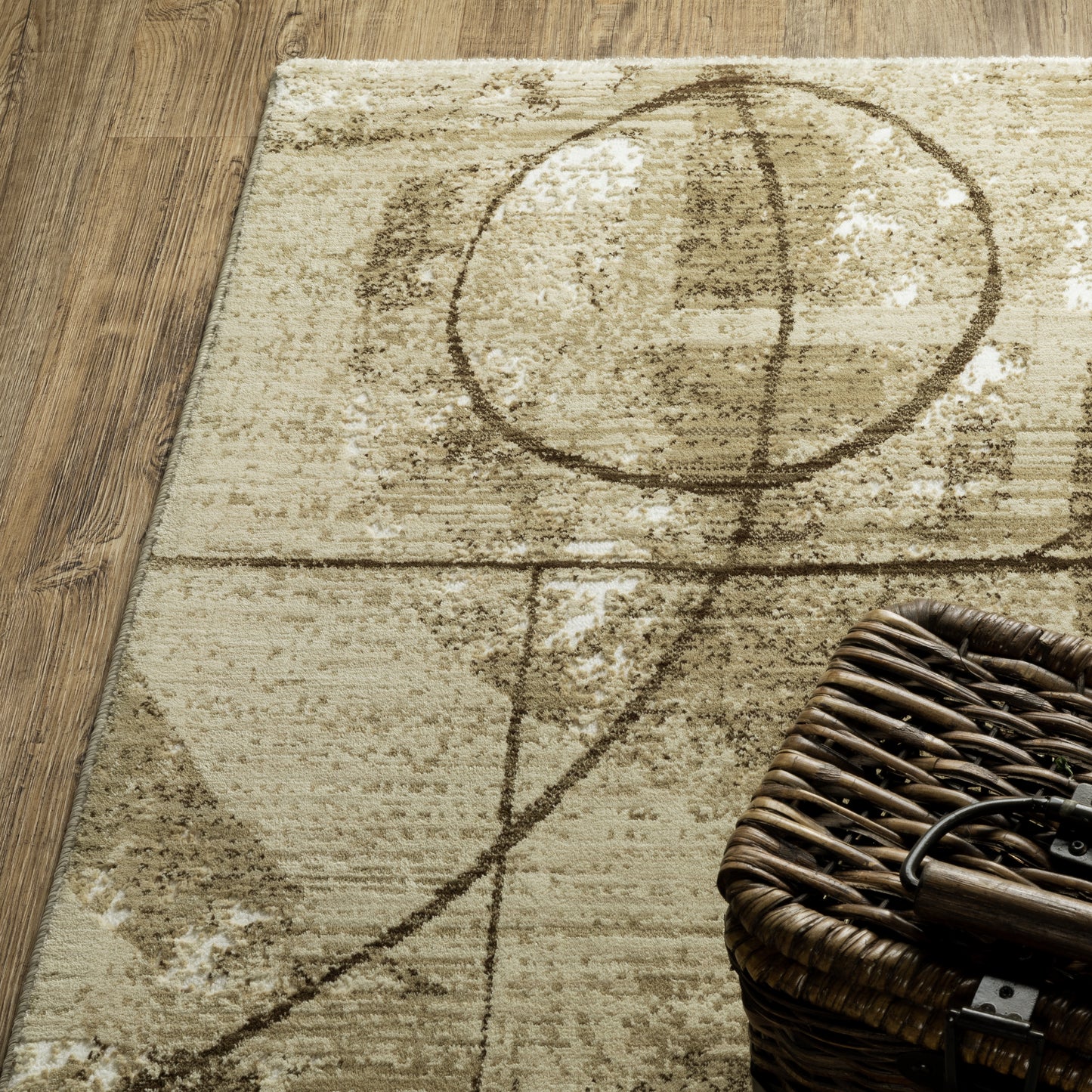 Reed Distressed Beige/ Brown Geometric Cut Pile Rug
