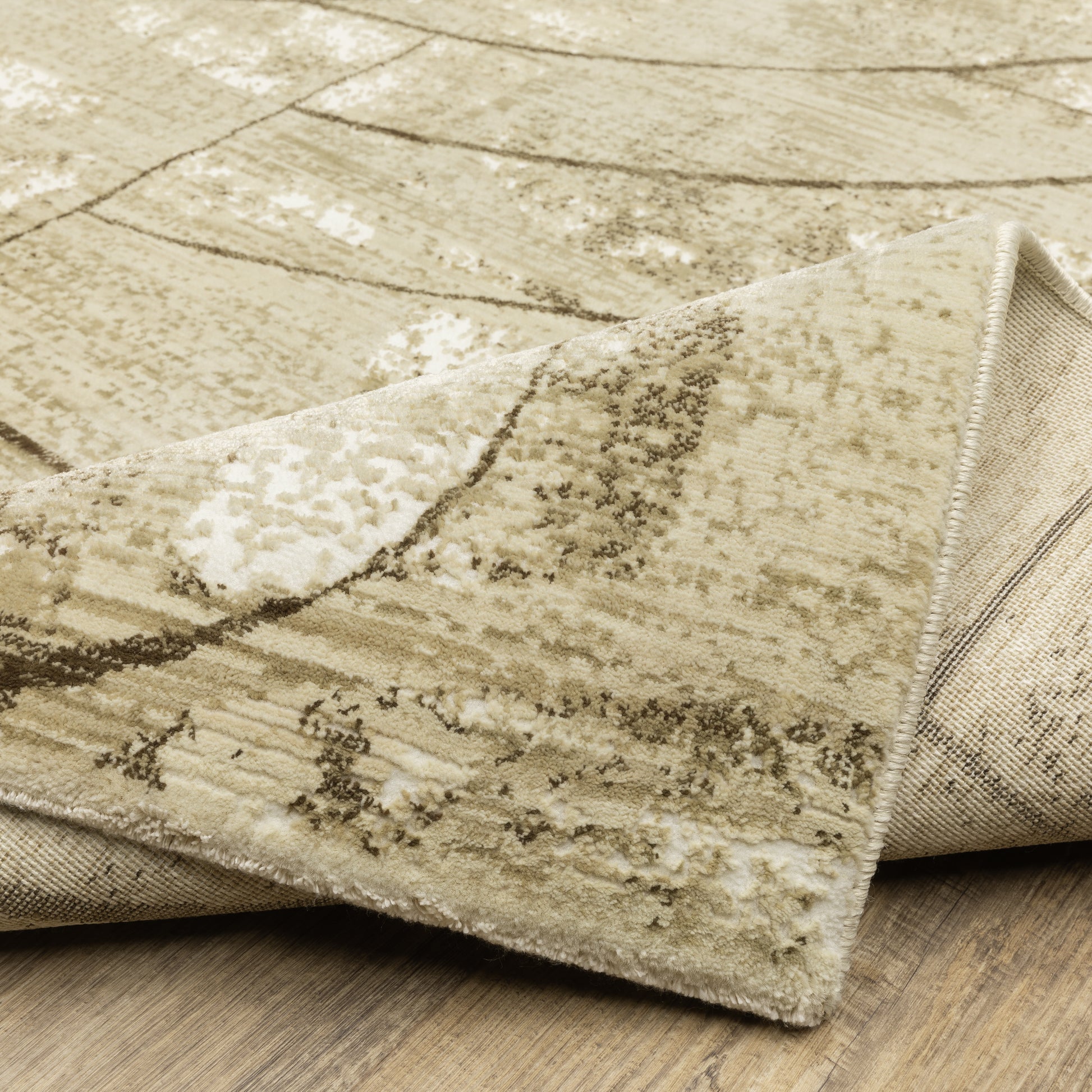 Reed Distressed Beige/ Brown Geometric Cut Pile Rug