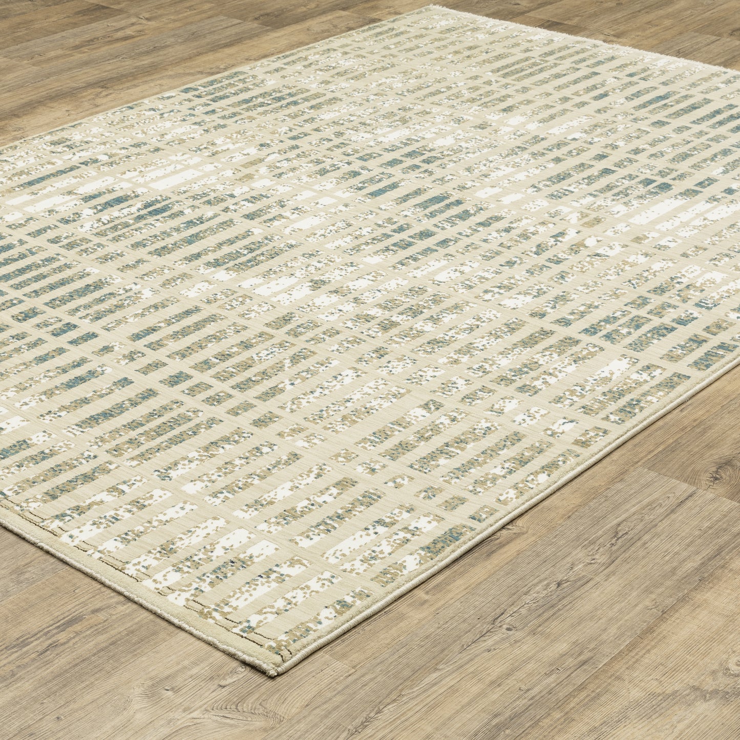 Reed Distressed Ivory/ Blue Geometric Cut Pile Rug