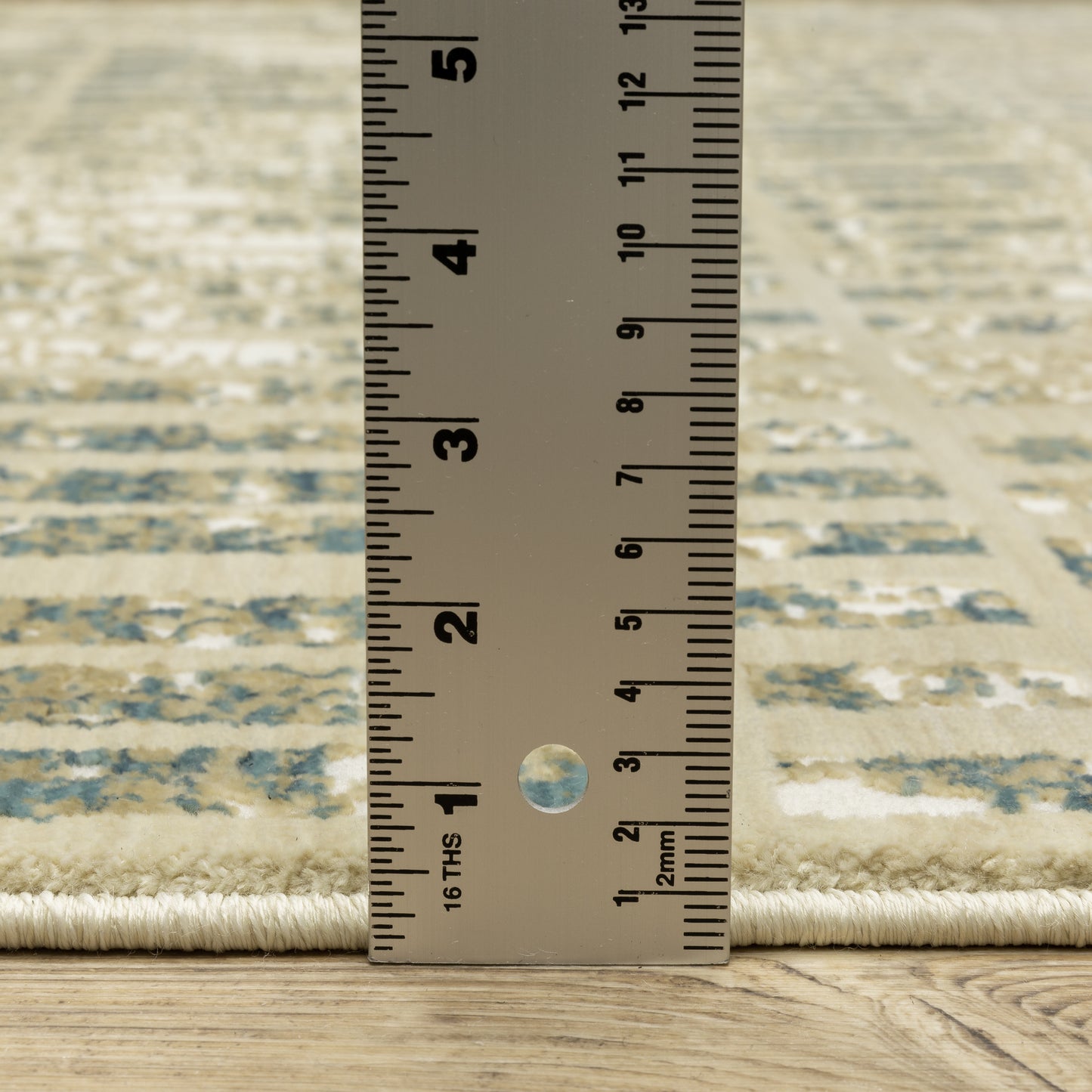 Reed Distressed Ivory/ Blue Geometric Cut Pile Rug
