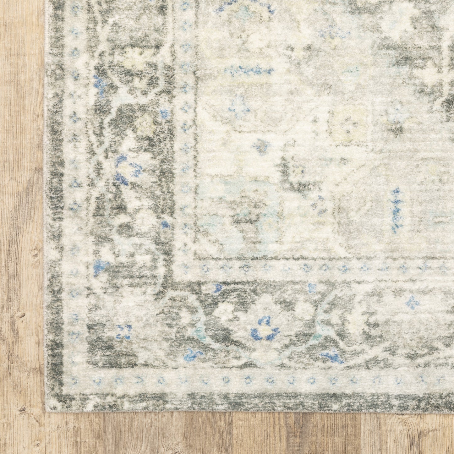 Savoy Distressed Grey/ Ivory Medallion Cut Pile Rug