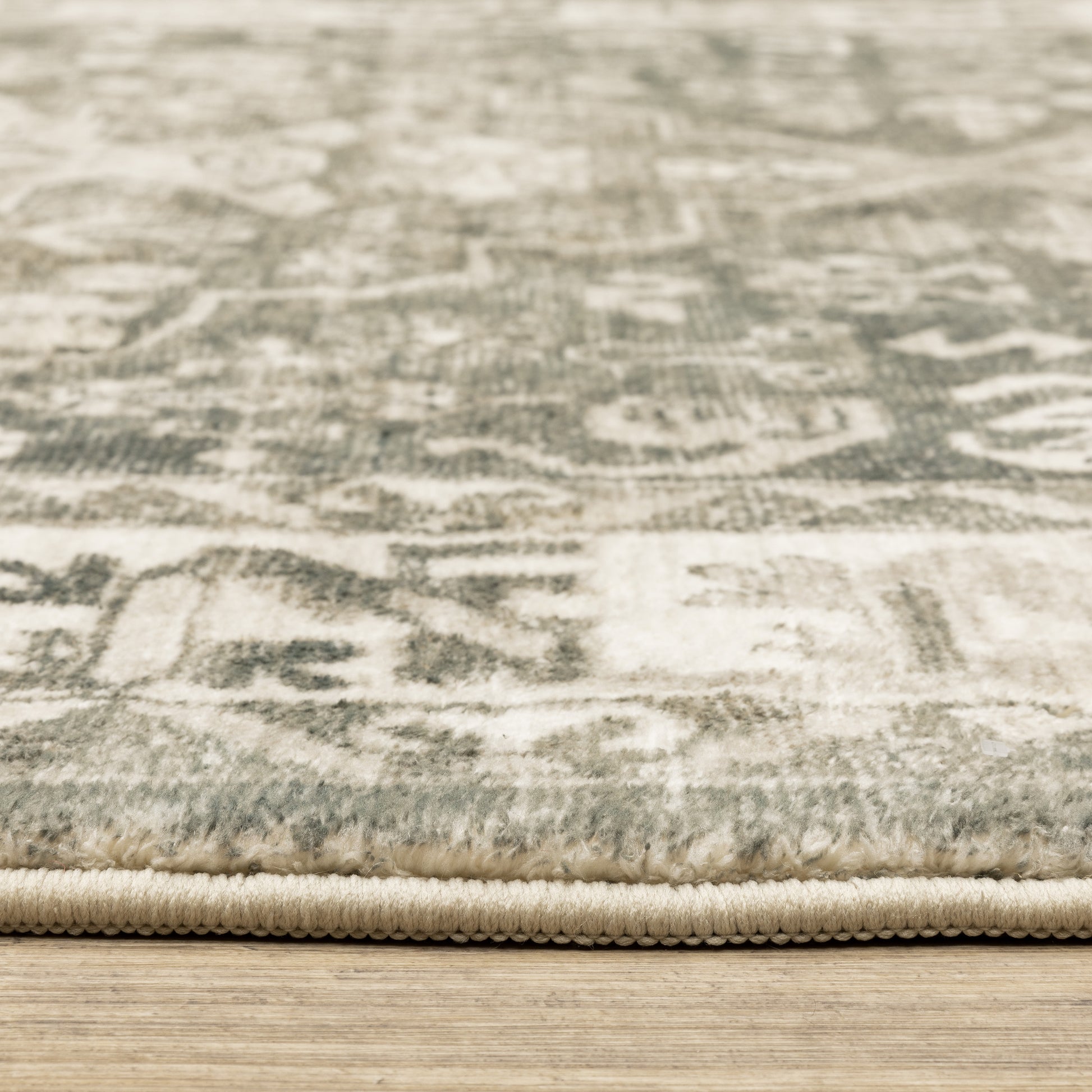 Savoy Distressed Charcoal/ Ivory Medallion Cut Pile Rug