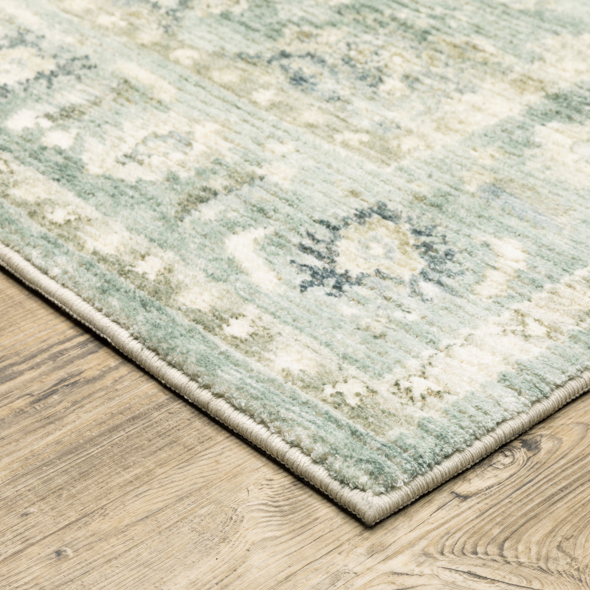 Savoy Oriental Green/ Ivory Cut Pile Rug