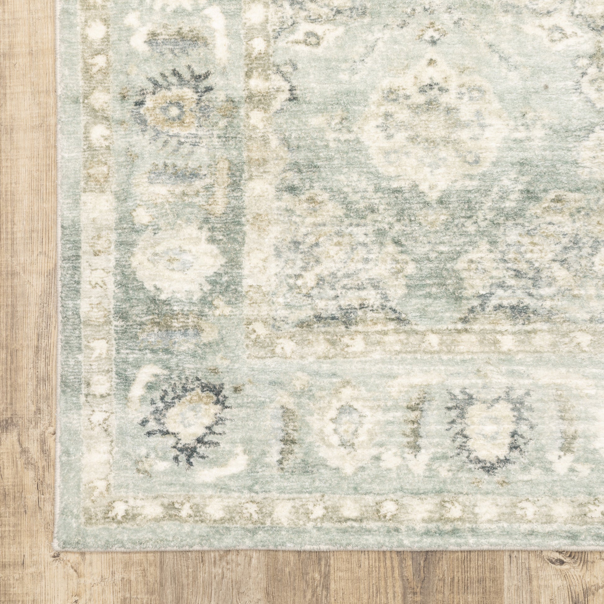 Savoy Oriental Green/ Ivory Cut Pile Rug