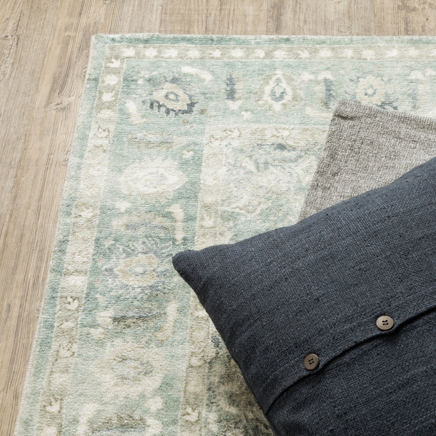 Savoy Oriental Green/ Ivory Cut Pile Rug