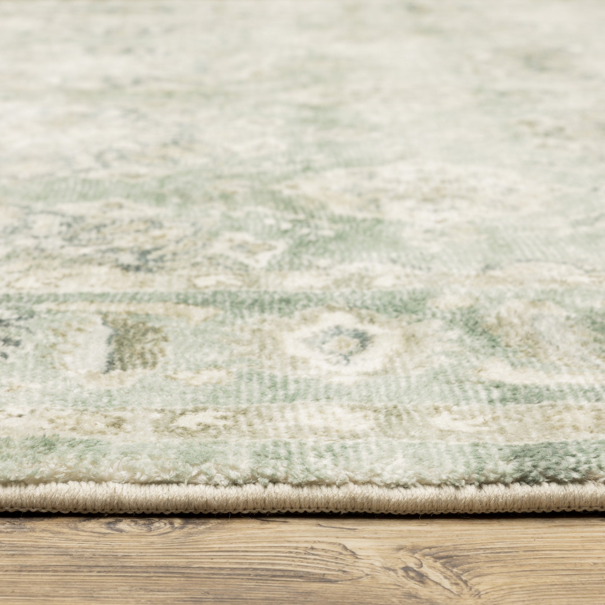 Savoy Oriental Green/ Ivory Cut Pile Rug