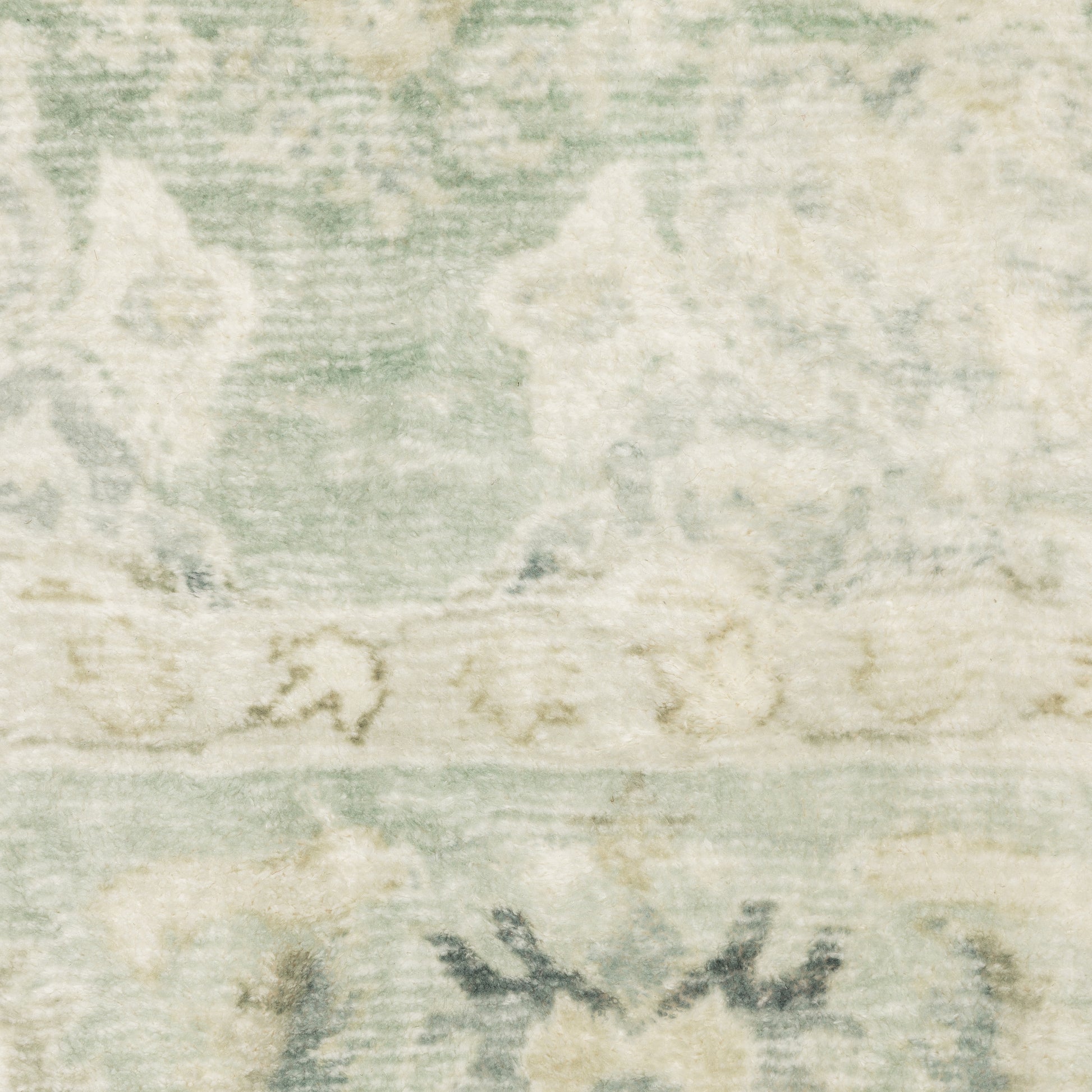 Savoy Oriental Green/ Ivory Cut Pile Rug