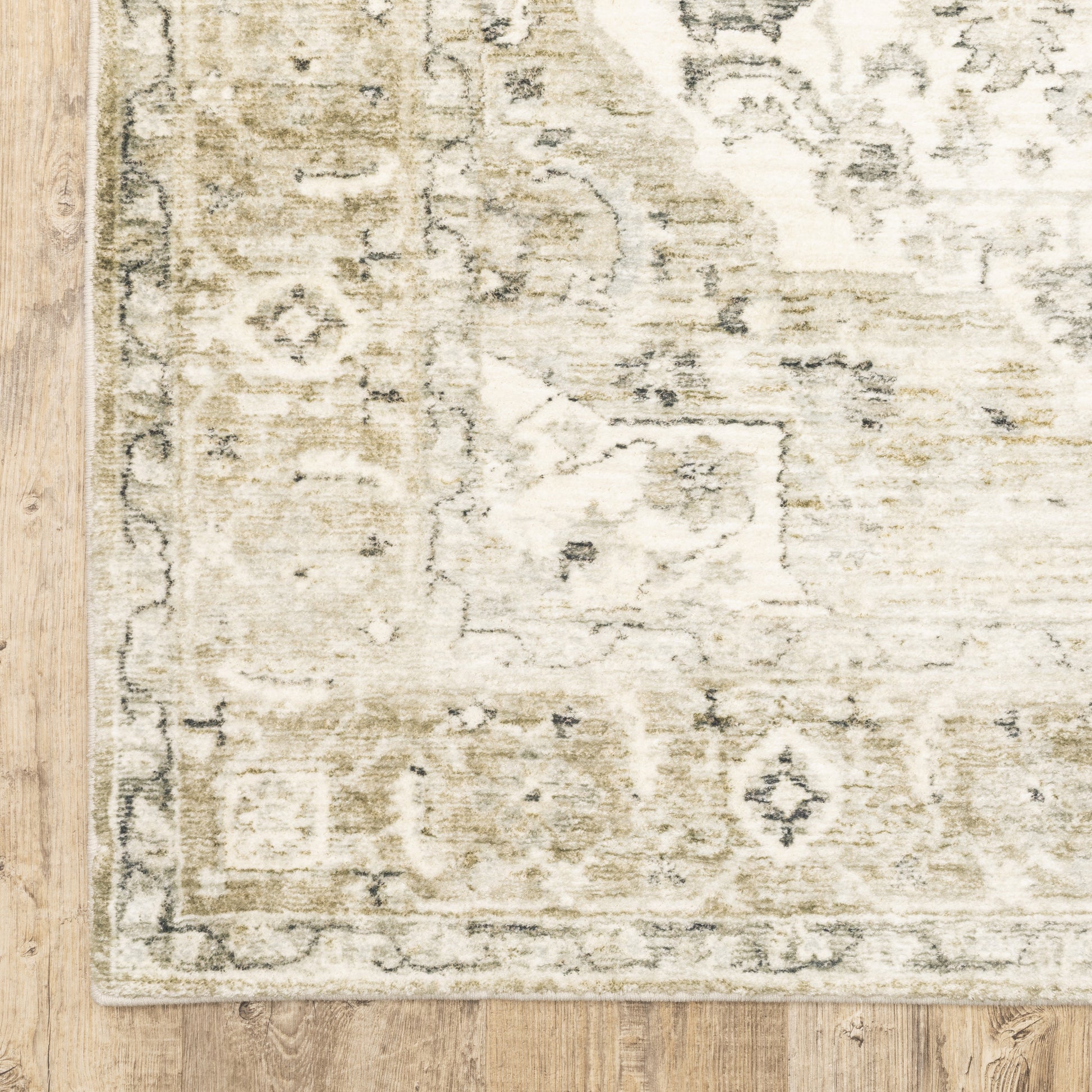 Savoy Distressed Green/ Ivory Medallion Cut Pile Rug