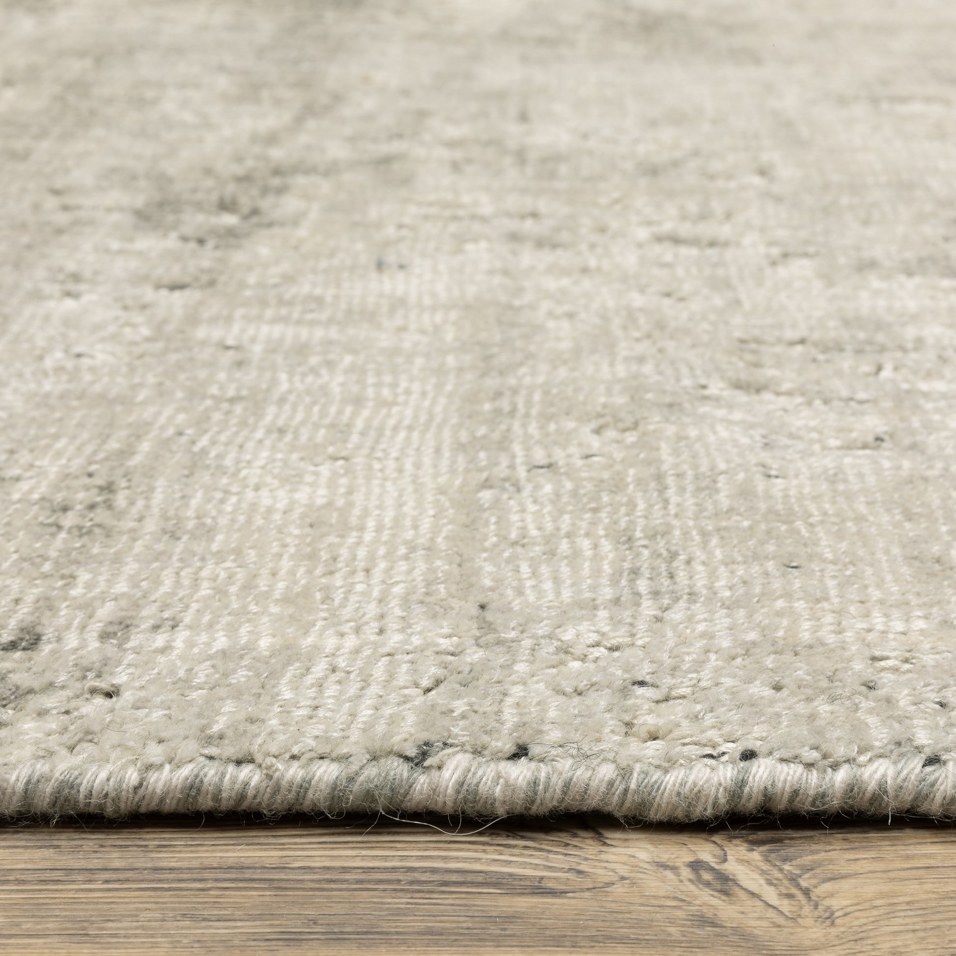Solstice Abstract Beige/ Black Mixed Pile Rug