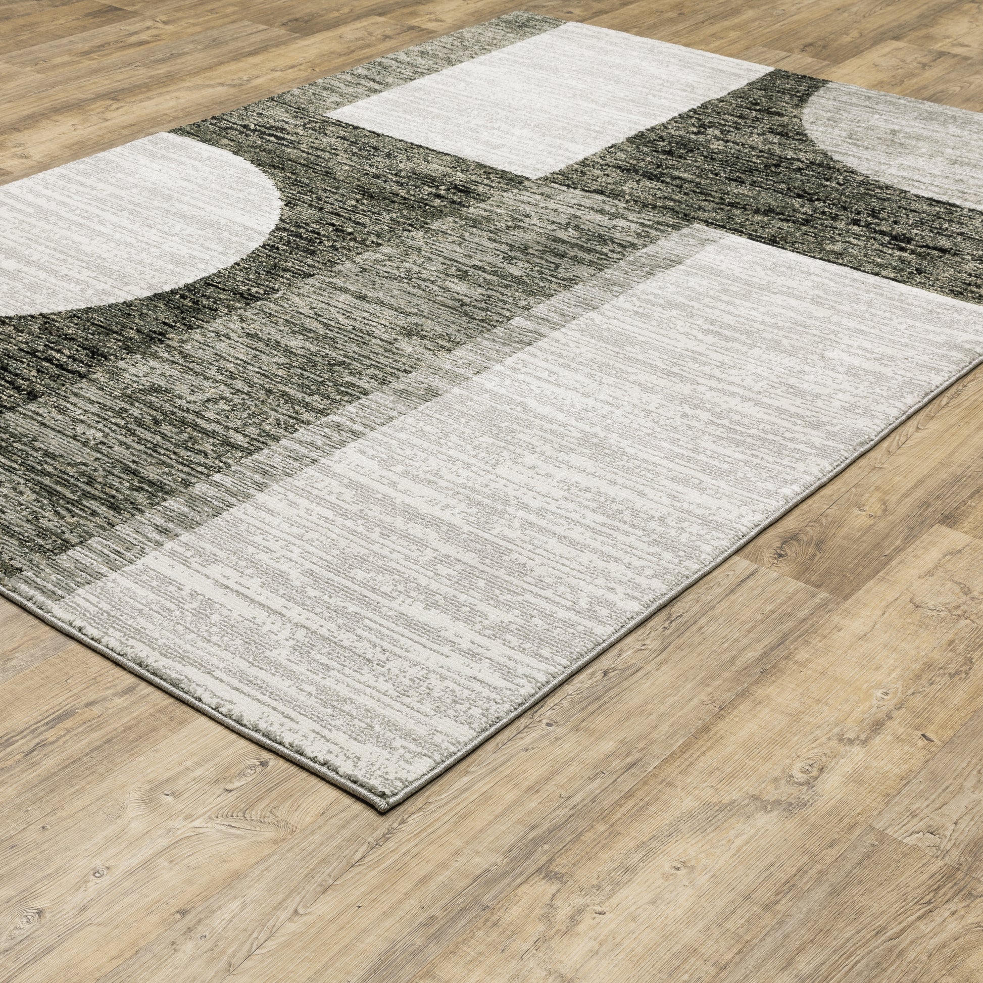 Strada Geometric Charcoal/ Grey Cut Pile Rug