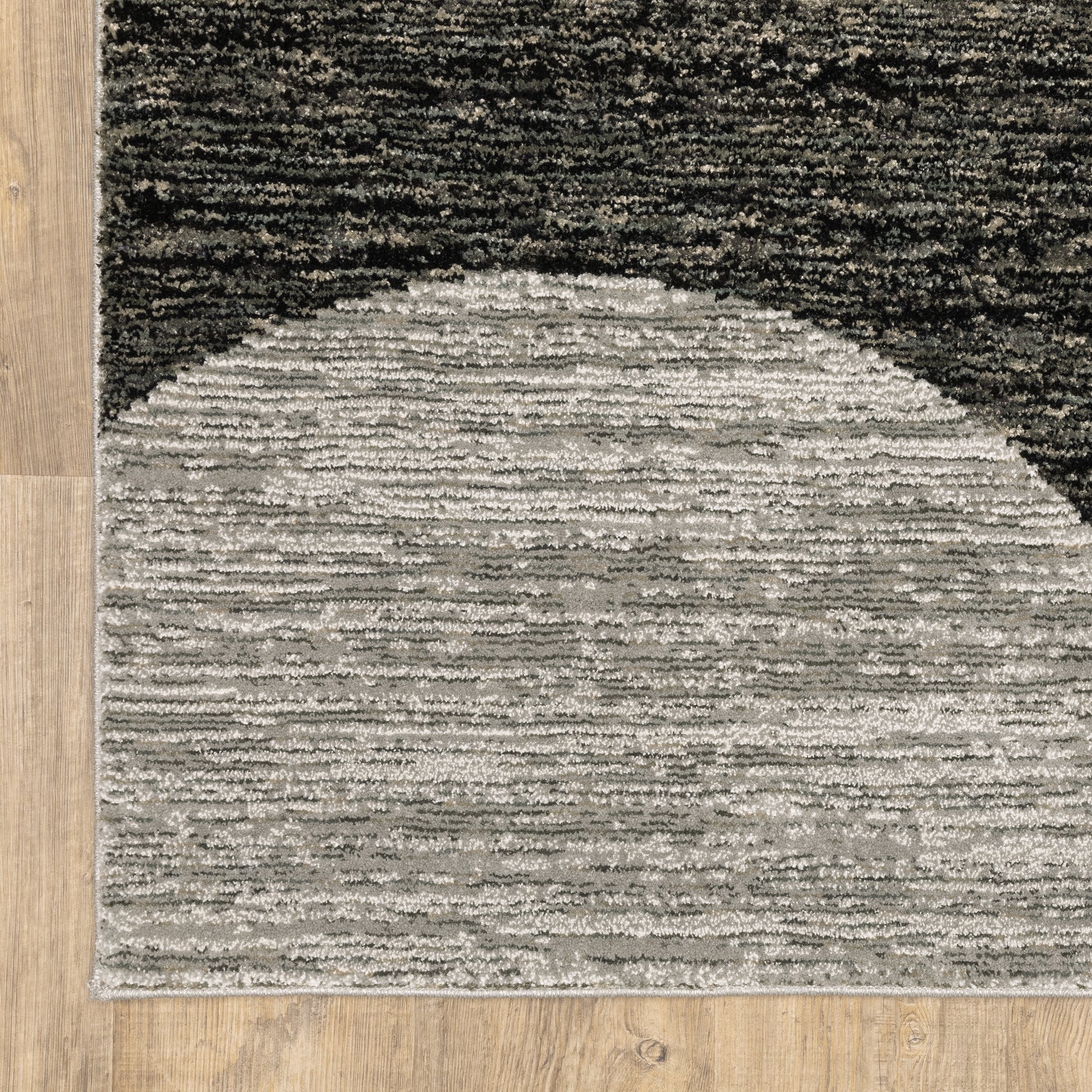 Strada Geometric Charcoal/ Grey Cut Pile Rug