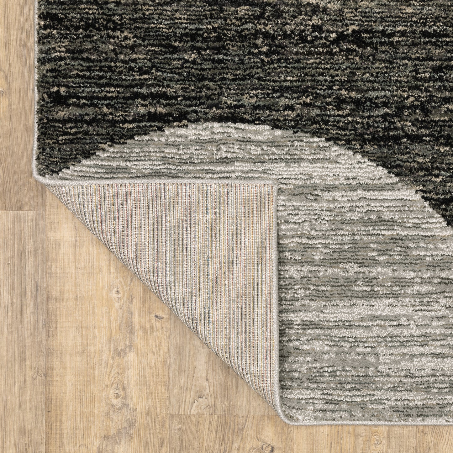 Strada Geometric Charcoal/ Grey Cut Pile Rug