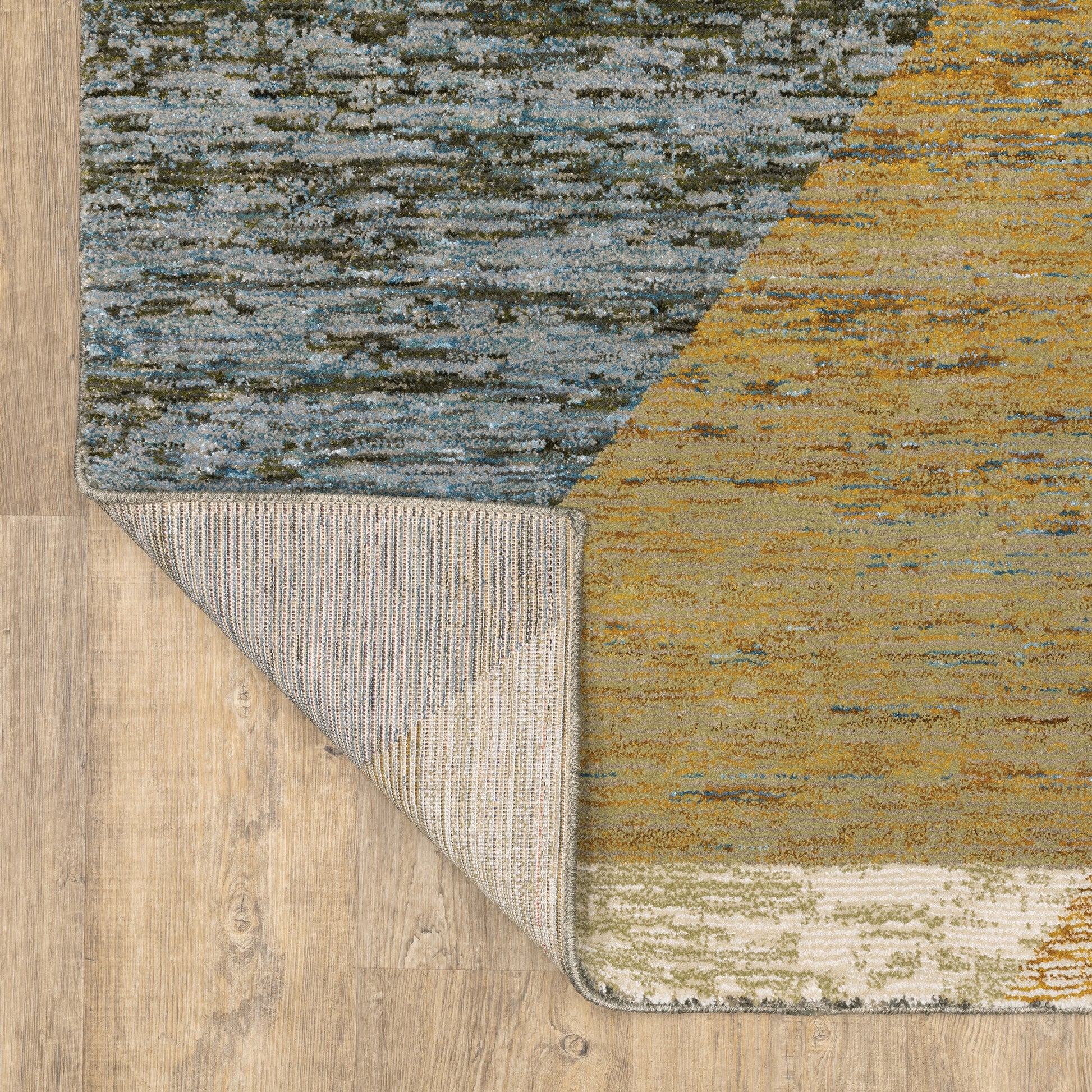 Strada Geometric Gold/ Blue Cut Pile Rug