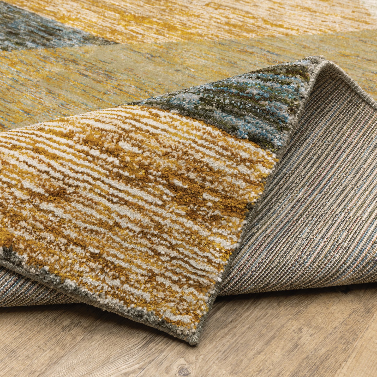 Strada Geometric Gold/ Blue Cut Pile Rug