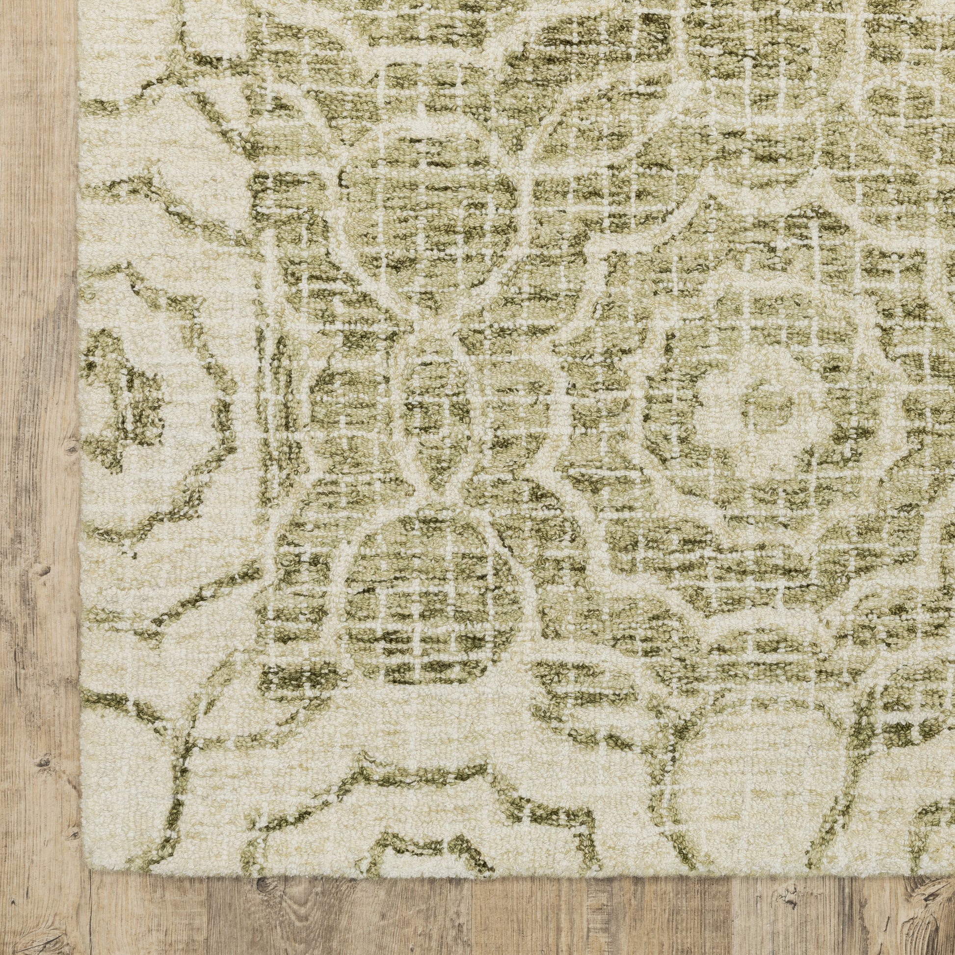 Tallavera Distressed Green/ Ivory Geometric Loop Pile Rug