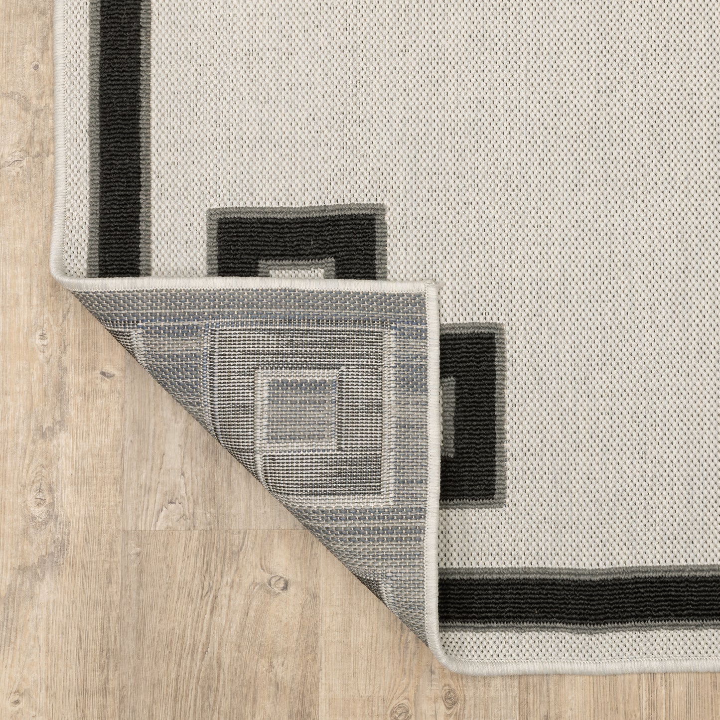 Torrey Outdoor Beige/ Black Border Loop Pile Rug