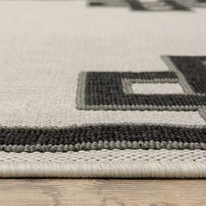 Torrey Outdoor Beige/ Black Border Loop Pile Rug
