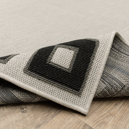 Torrey Outdoor Beige/ Black Border Loop Pile Rug