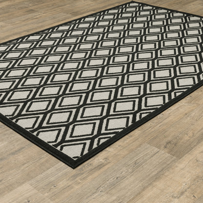 Torrey Outdoor Beige/ Black Geometric Loop Pile Rug