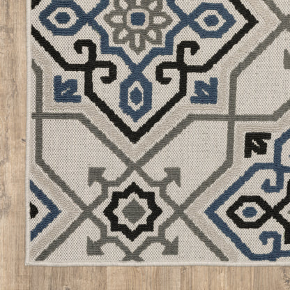 Torrey Medallion Beige/ Blue Outdoor Loop Pile Rug