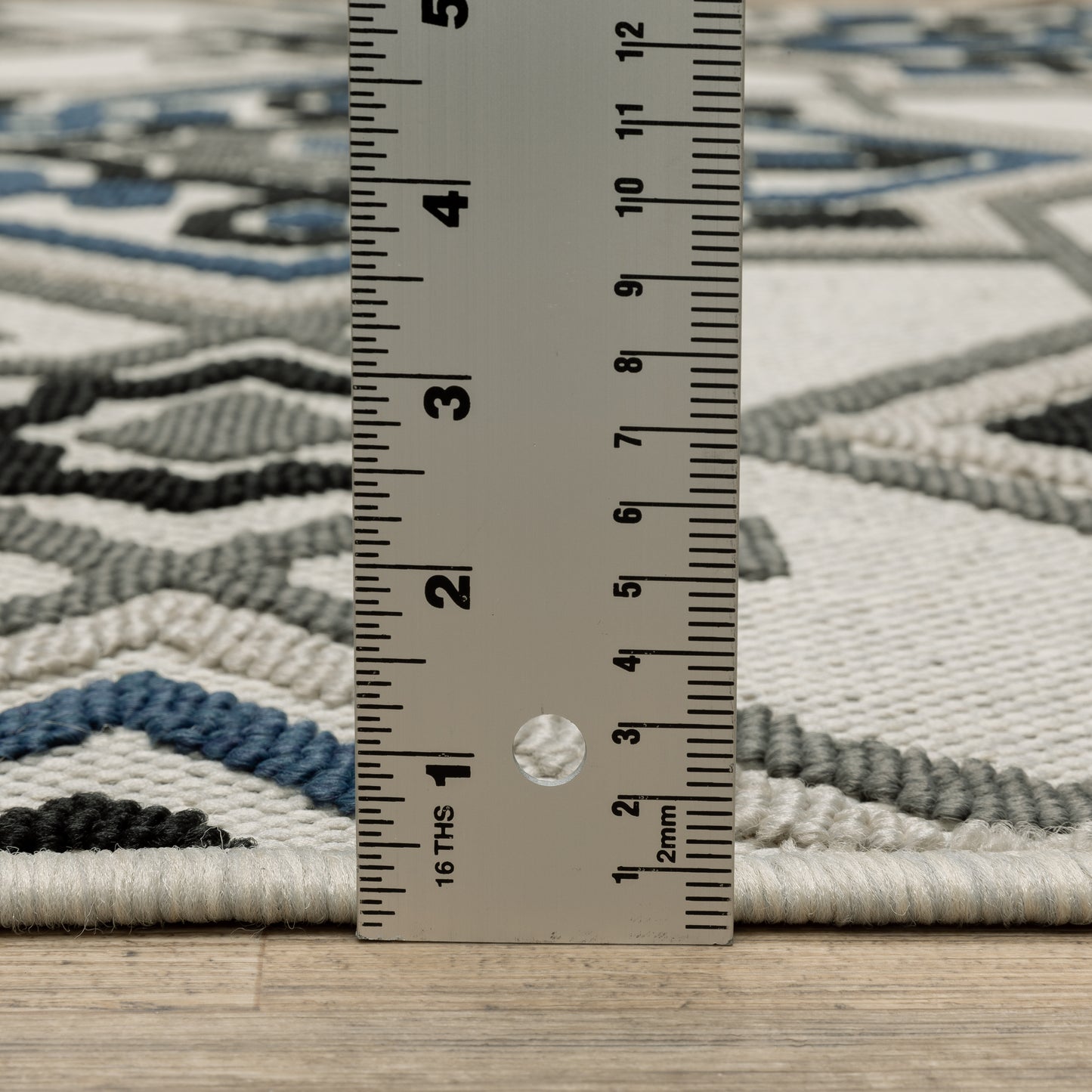 Torrey Medallion Beige/ Blue Outdoor Loop Pile Rug