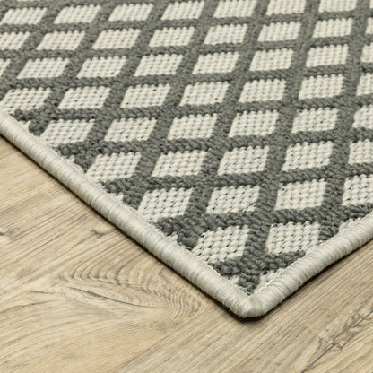 Torrey Outdoor Beige/ Grey Lattice Loop Pile Rug