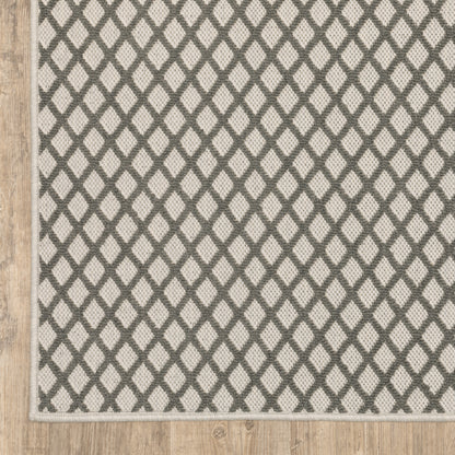 Torrey Outdoor Beige/ Grey Lattice Loop Pile Rug