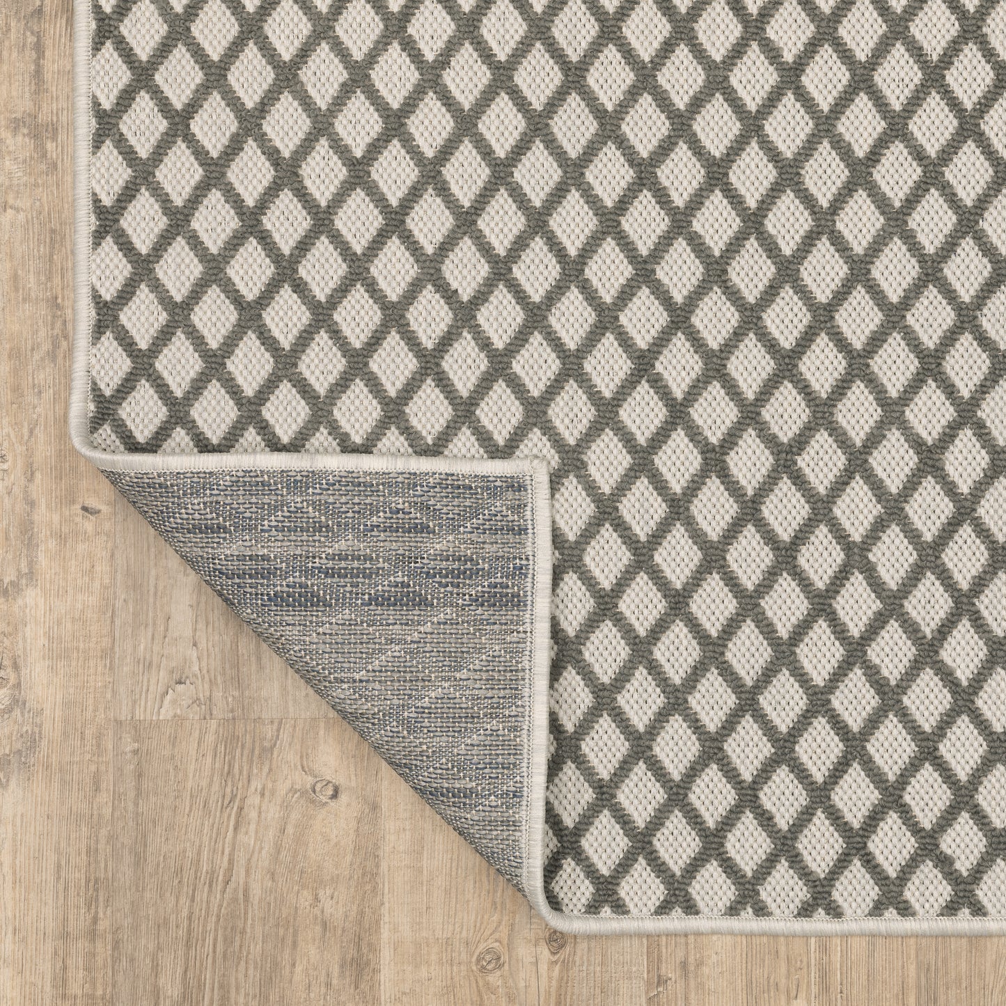 Torrey Outdoor Beige/ Grey Lattice Loop Pile Rug
