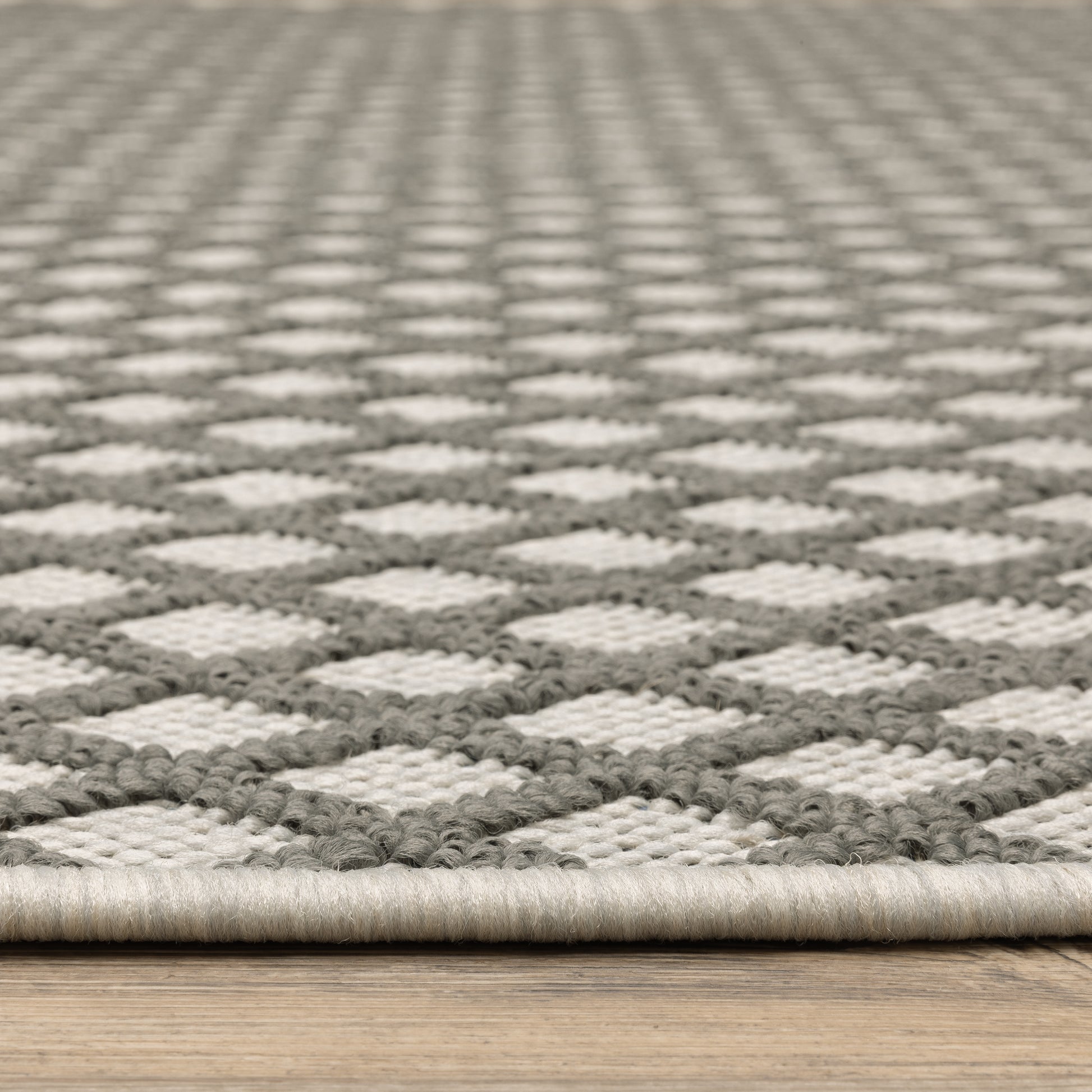 Torrey Outdoor Beige/ Grey Lattice Loop Pile Rug