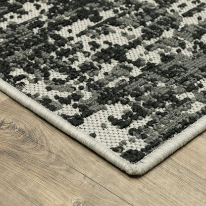Torrey Outdoor Black/ Beige Distressed Loop Pile Rug