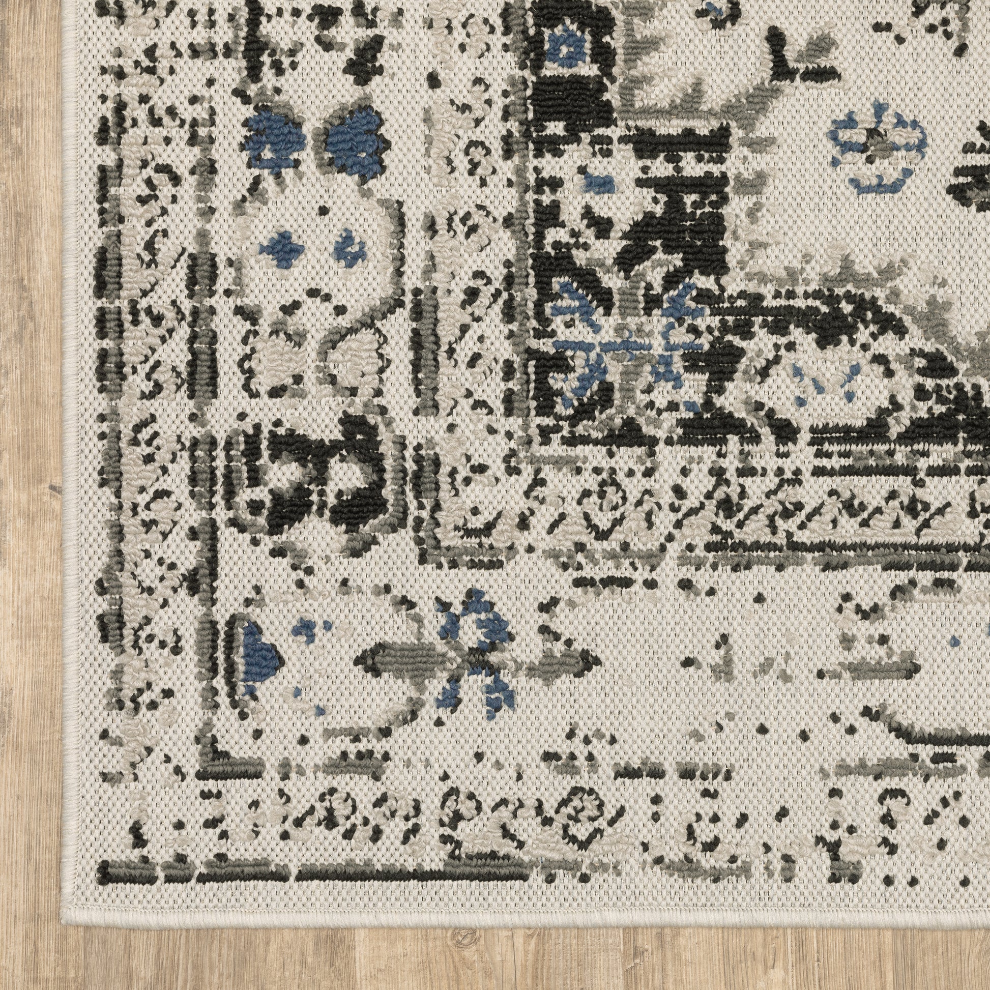 Torrey Outdoor Beige/ Grey Distressed Loop Pile Rug