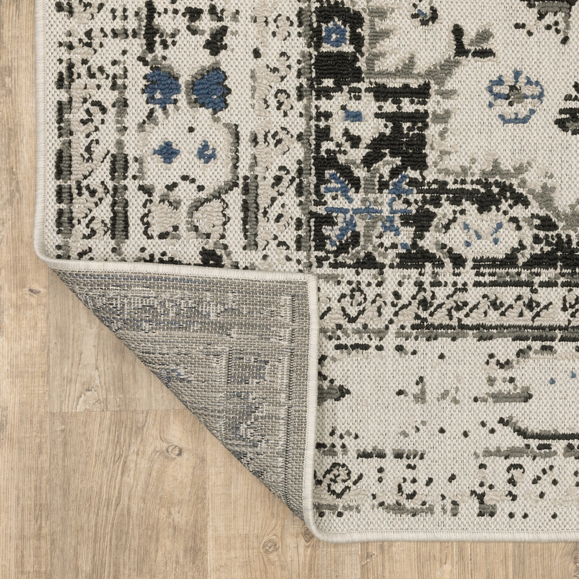 Torrey Outdoor Beige/ Grey Distressed Loop Pile Rug