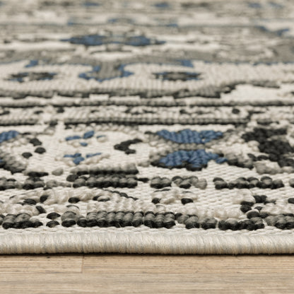 Torrey Outdoor Beige/ Grey Distressed Loop Pile Rug