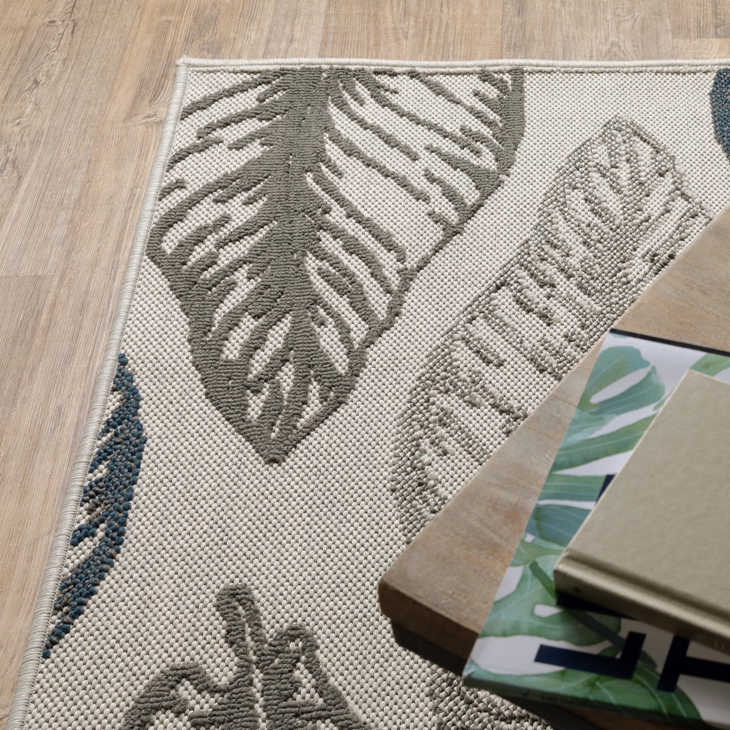 Torrey Outdoor Beige/ Grey Botanical Loop Pile Rug