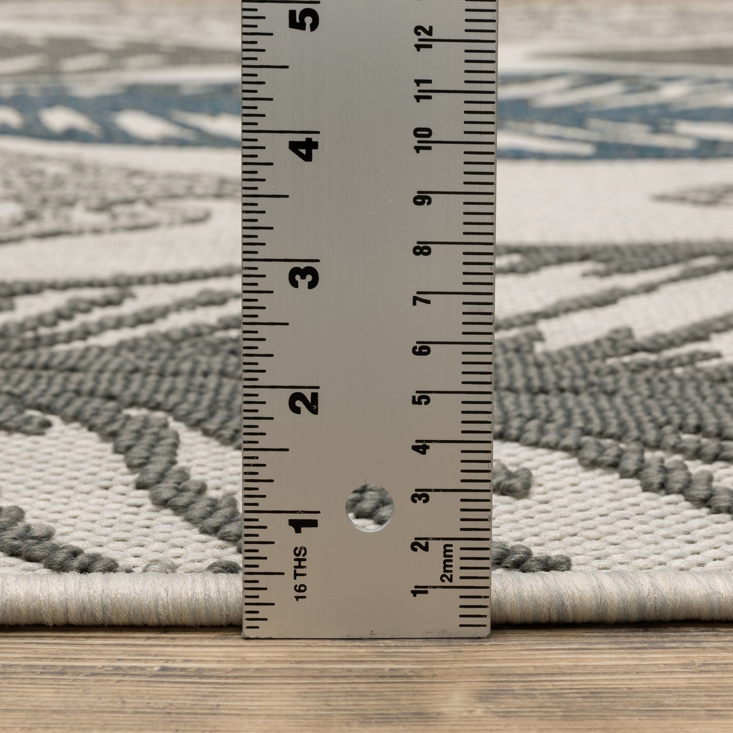 Torrey Outdoor Beige/ Grey Botanical Loop Pile Rug