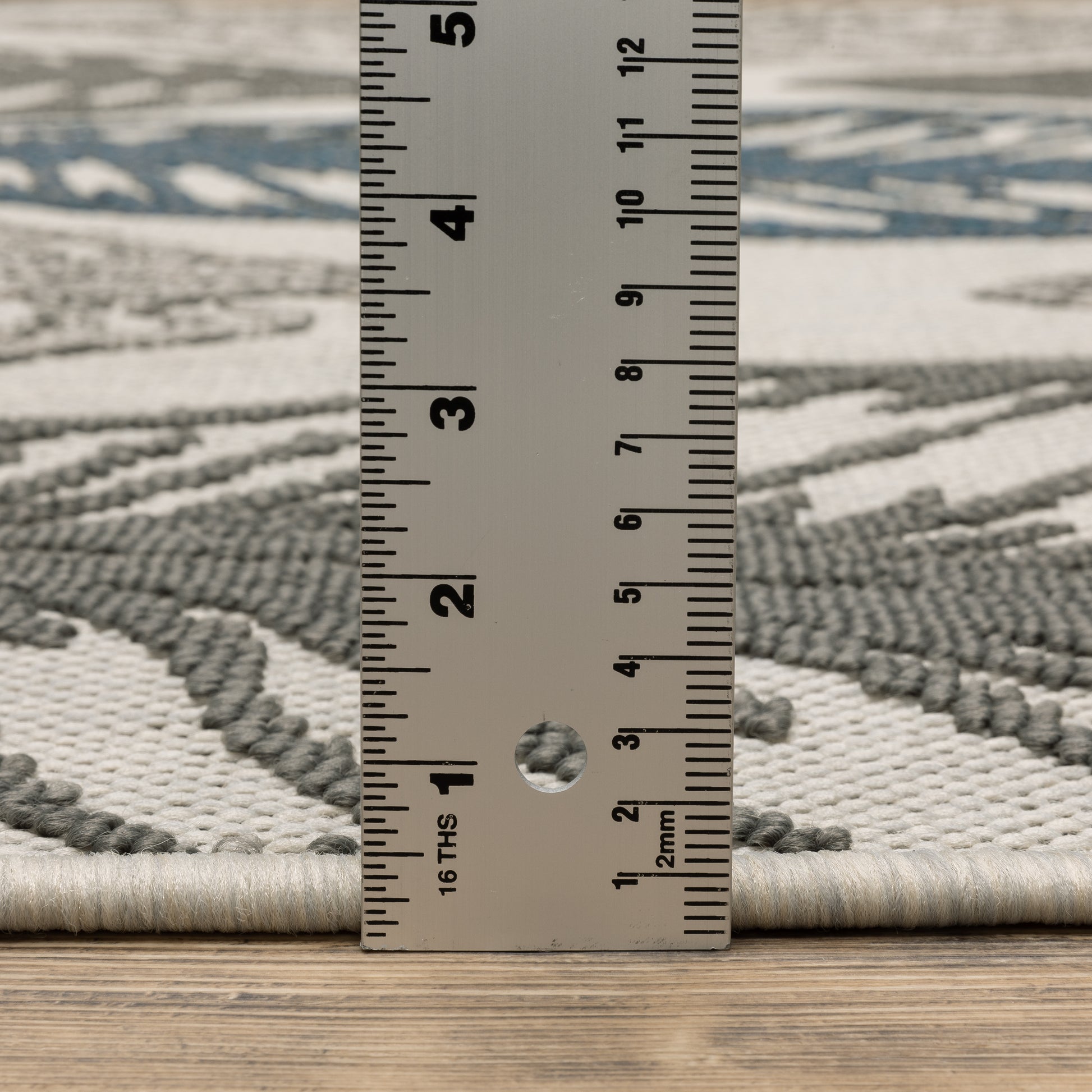 Torrey Outdoor Beige/ Grey Botanical Loop Pile Rug