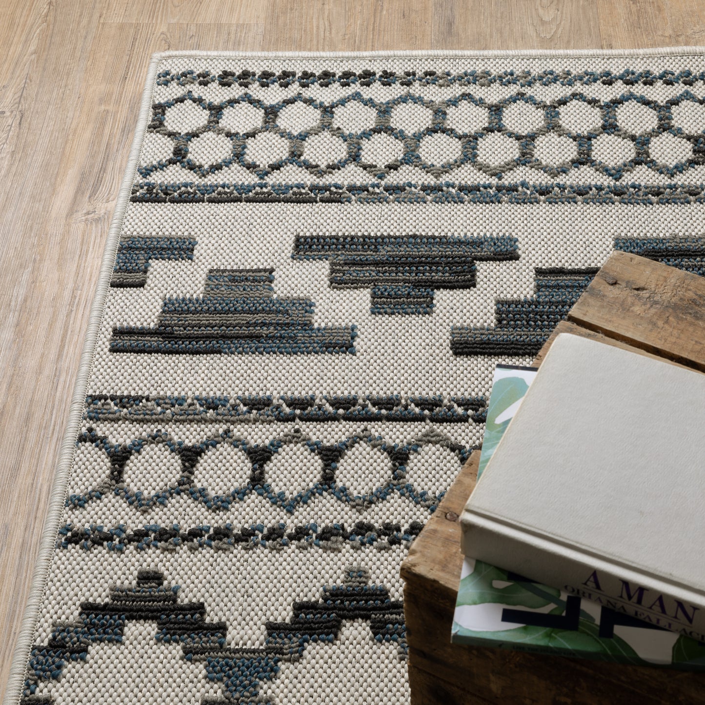 Torrey Outdoor Beige/ Blue Stripe Loop Pile Rug