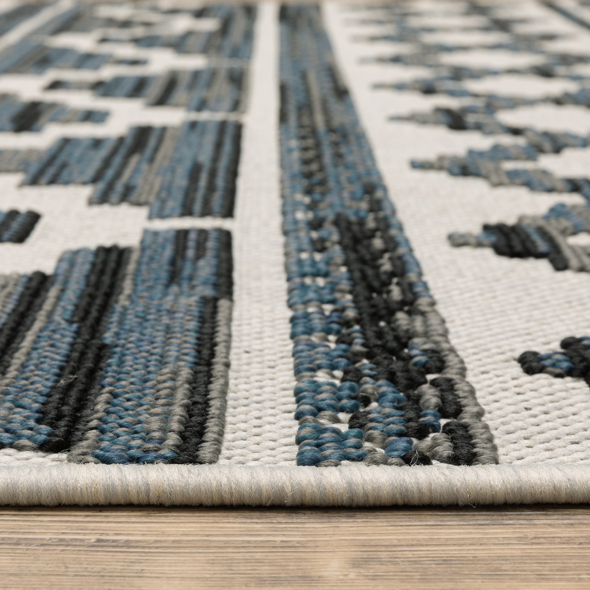 Torrey Outdoor Beige/ Blue Stripe Loop Pile Rug