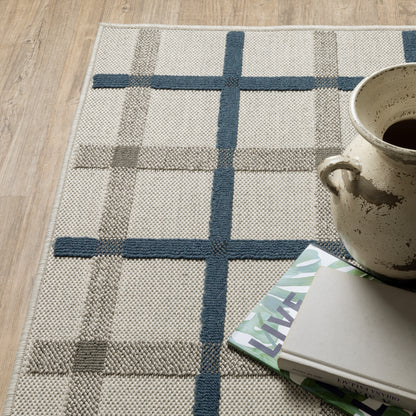 Torrey Outdoor Beige/ Blue Geometric Loop Pile Rug